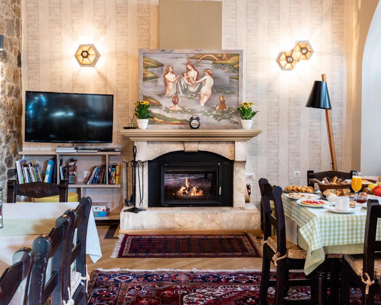 Kaza Guesthouse Dimitsana Luaran gambar