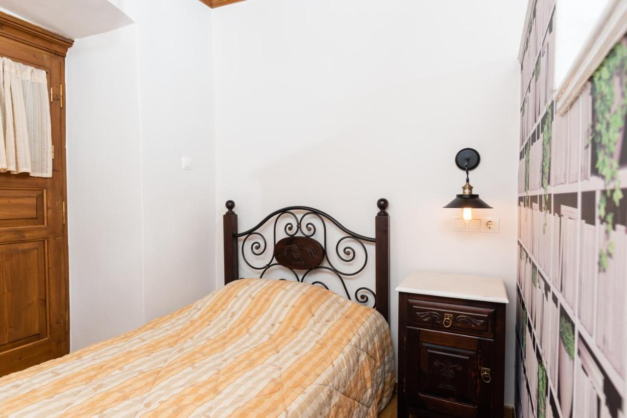 Kaza Guesthouse Dimitsana Luaran gambar