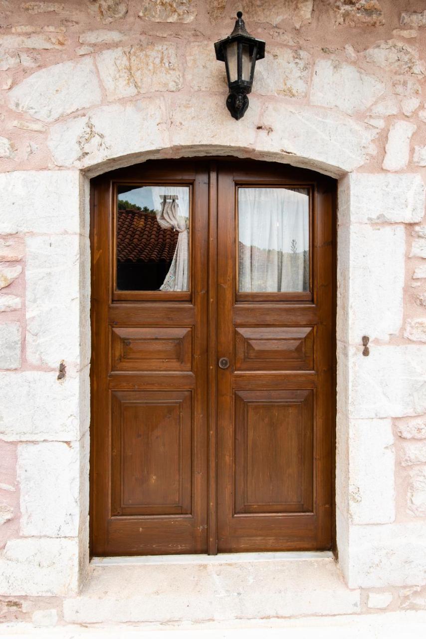 Kaza Guesthouse Dimitsana Luaran gambar