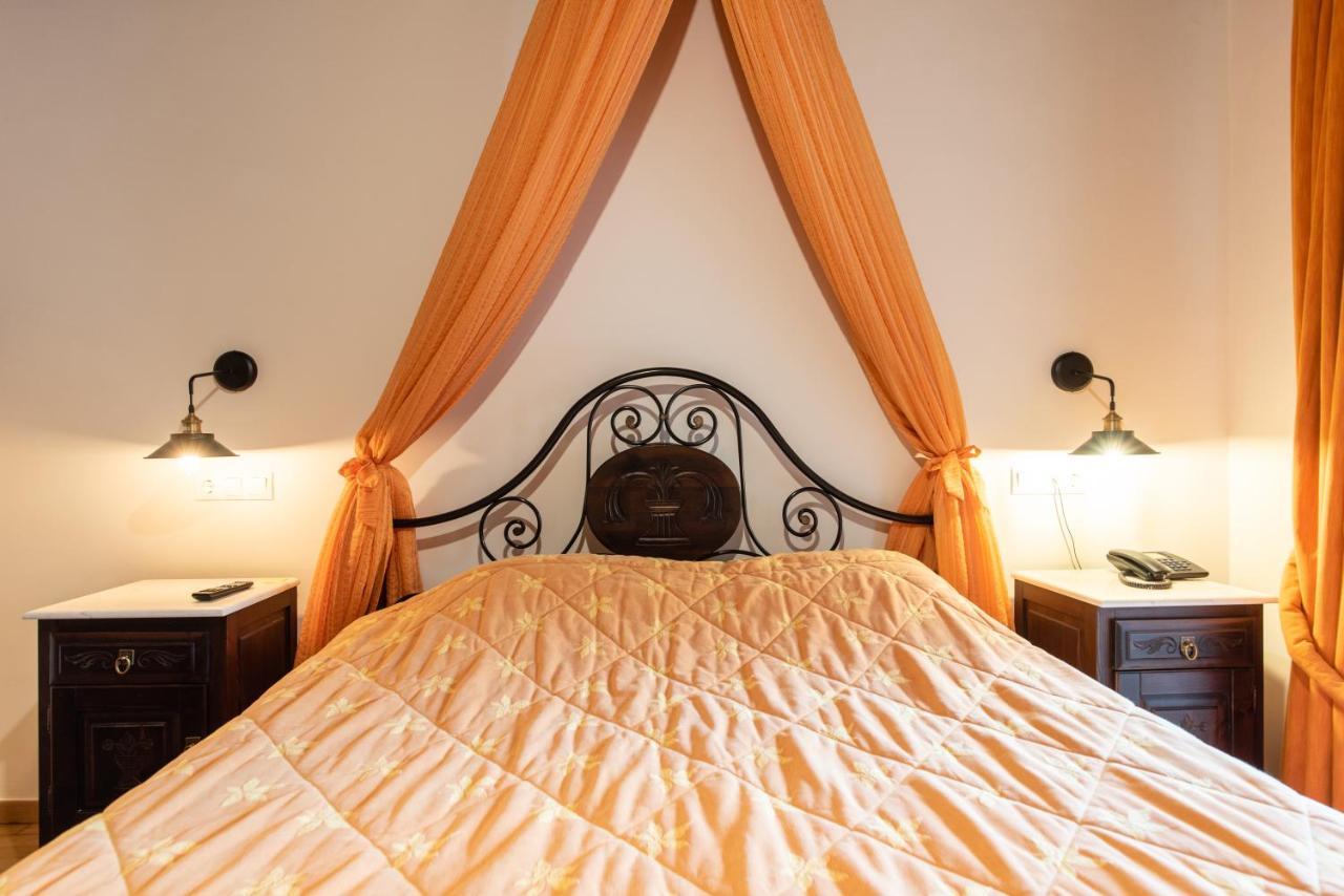 Kaza Guesthouse Dimitsana Luaran gambar