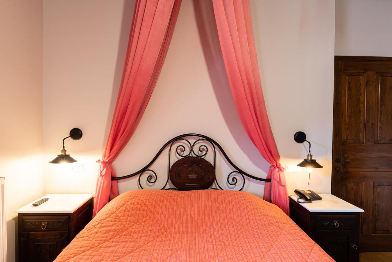 Kaza Guesthouse Dimitsana Luaran gambar